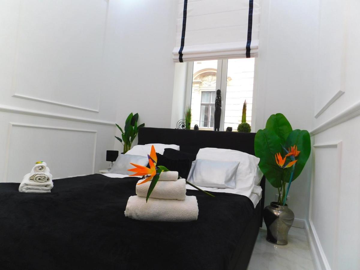 The Wonder Deer Apartment Next To The Opera Self Check-In Budapeste Exterior foto